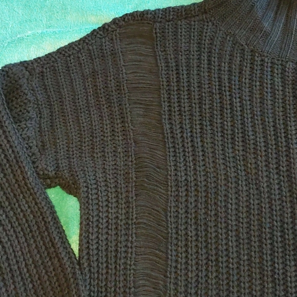 ⭐FREE⭐EXPRESS Knit Turtleneck Sweater - Picture 4 of 9